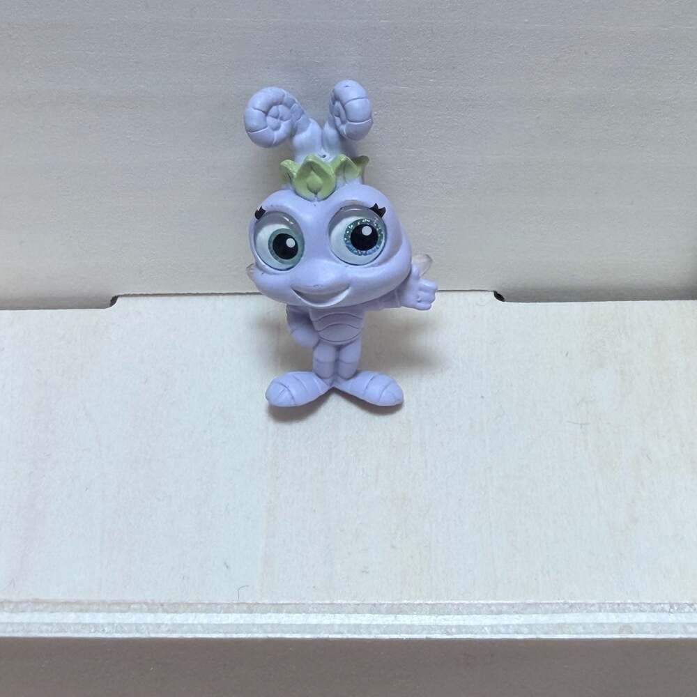 Disney Doorables Series 9 - A Bug's Life Princess Atta Mini Toy
